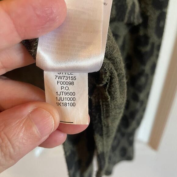 Lucky Brand Printed Brushed Hacci Henley size Large - Picture 12 of 13